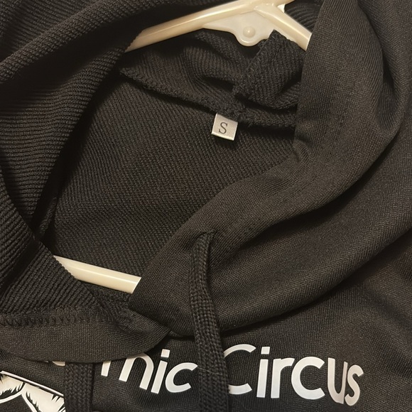 Glow In The Dark Halloween Skull Jester Karmic Circus Hoodie Unisex Sz S, NWOT - Picture 3 of 5